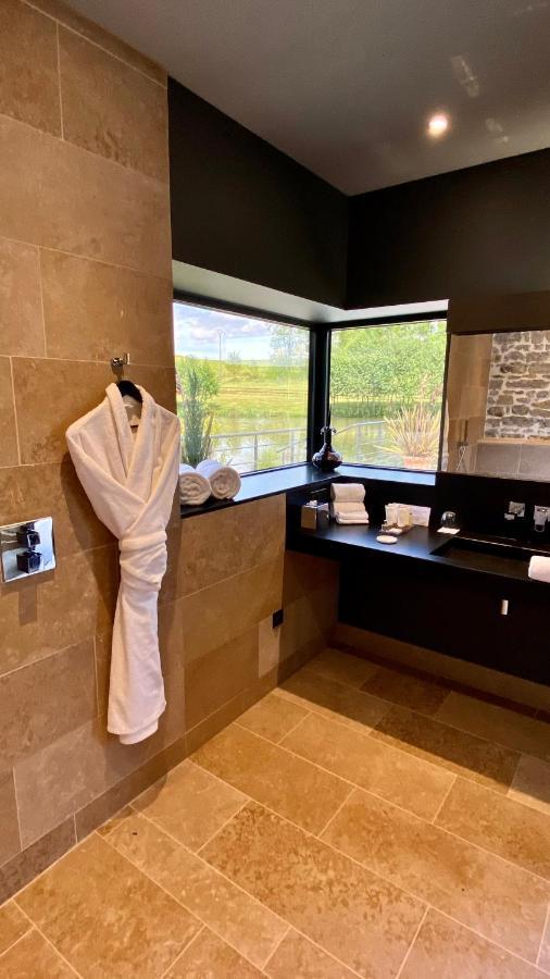 Domaine De Rymska & Spa - Relais & Chateaux Saint-Jean-de-Trézy Eksteriør bilde