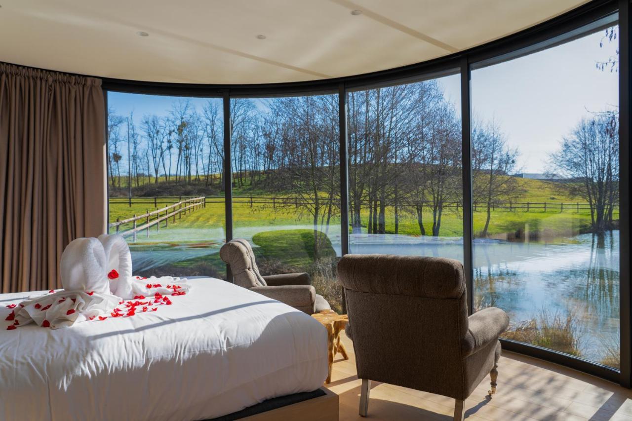 Domaine De Rymska & Spa - Relais & Chateaux Saint-Jean-de-Trézy Eksteriør bilde